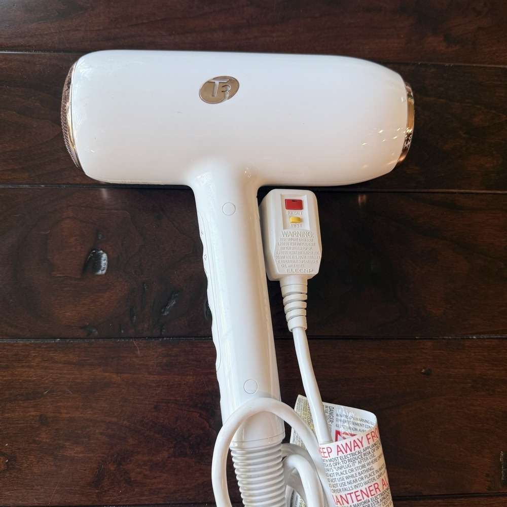 T3 Micro Professional Ionic Hair Dryer ONLY 125V 15A White 77830 READ